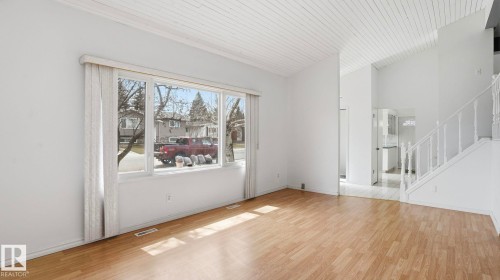 9834 167A Avenue, Edmonton, AB - Indoor Photo Showing Other Room