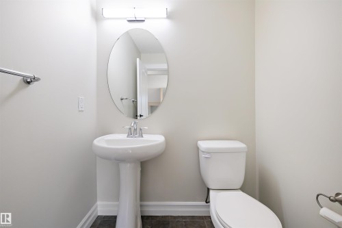 178 Woodbend Way, Fort Saskatchewan, AB - Indoor Photo Showing Bathroom
