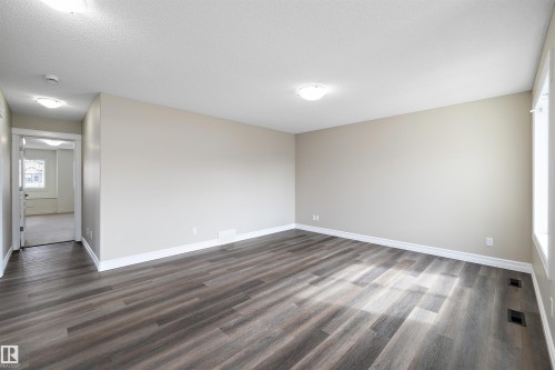 178 Woodbend Way, Fort Saskatchewan, AB - Indoor Photo Showing Other Room