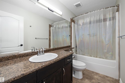 178 Woodbend Way, Fort Saskatchewan, AB - Indoor Photo Showing Bathroom