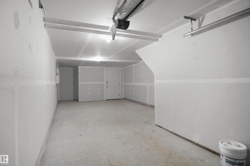 #10 531 Merlin Ld Nw, Edmonton, AB - Indoor Photo Showing Garage