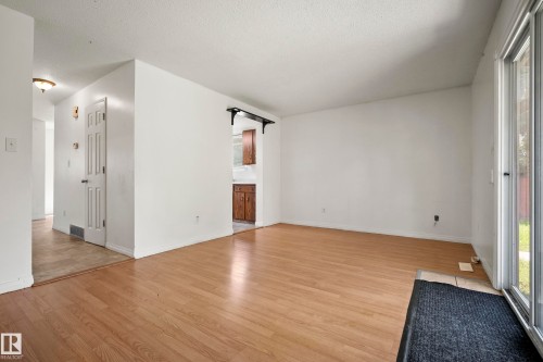 72 Stirling Road, Edmonton, AB 