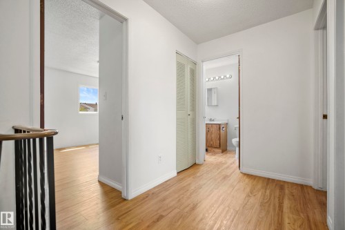 72 Stirling Road, Edmonton, AB 