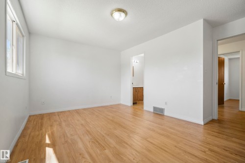 72 Stirling Road, Edmonton, AB 