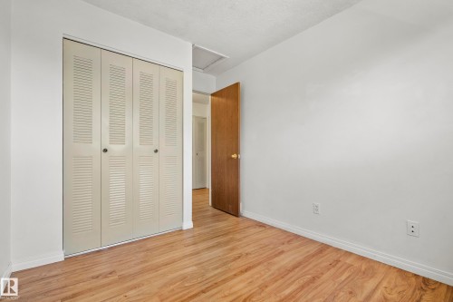 72 Stirling Road, Edmonton, AB 
