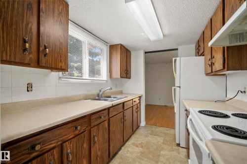 72 Stirling Road, Edmonton, AB 