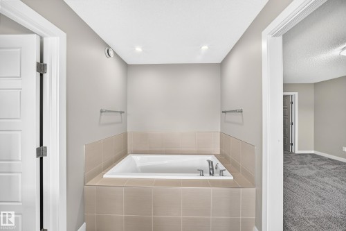 17436 9 Avenue Sw, Edmonton, AB 