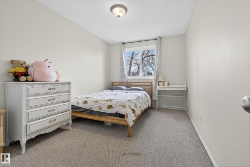9 Great Oaks, Sherwood Park, AB 