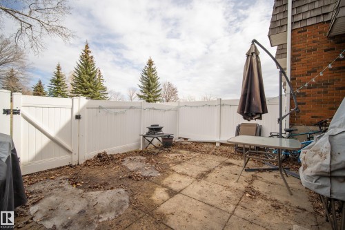 9 Great Oaks, Sherwood Park, AB 