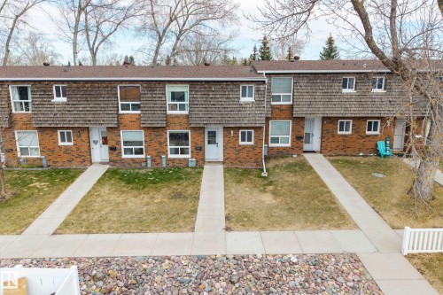 9 Great Oaks, Sherwood Park, AB 
