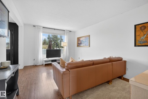 9 Great Oaks, Sherwood Park, AB 