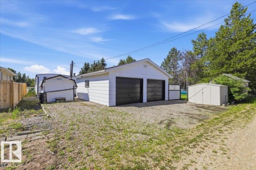5108 44Ave, Calmar, AB 