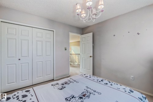 347 Hunters Run, Edmonton, AB 