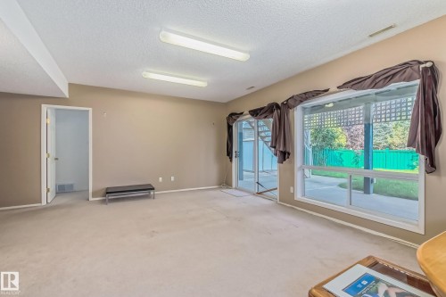 347 Hunters Run, Edmonton, AB 