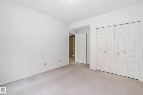 347 Hunters Run, Edmonton, AB 