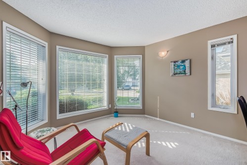 347 Hunters Run, Edmonton, AB 