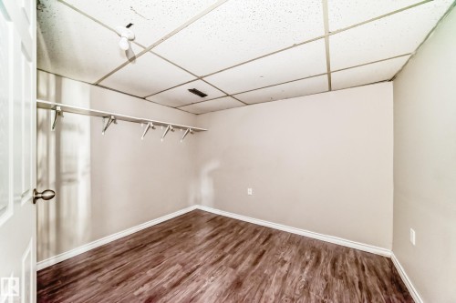 3723 63 Street, Edmonton, AB - Indoor