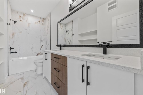 62 Juniper Wynd, Fort Saskatchewan, AB - Indoor Photo Showing Bathroom
