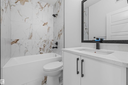 62 Juniper Wynd, Fort Saskatchewan, AB - Indoor Photo Showing Bathroom