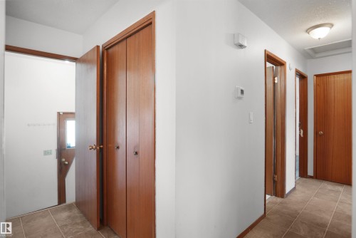 7804 143 Avenue, Edmonton, AB 