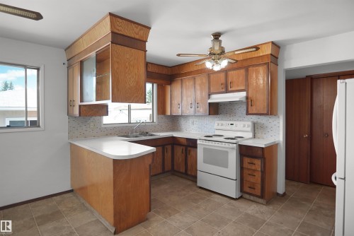 7804 143 Avenue, Edmonton, AB 