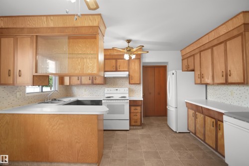7804 143 Avenue, Edmonton, AB 
