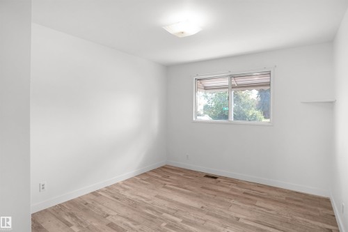 7804 143 Avenue, Edmonton, AB 
