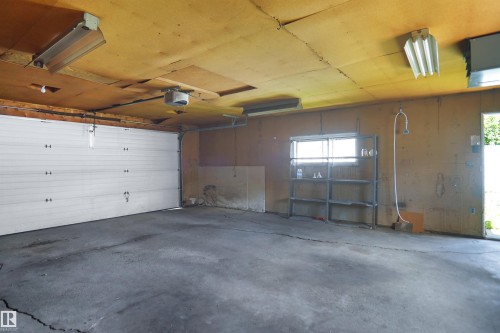 7804 143 Avenue, Edmonton, AB 