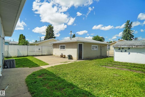 7804 143 Avenue, Edmonton, AB 