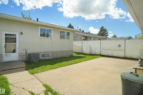 7804 143 Avenue, Edmonton, AB 