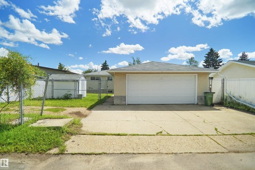 7804 143 Avenue, Edmonton, AB 