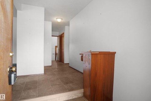 7804 143 Avenue, Edmonton, AB 