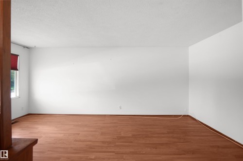 7804 143 Avenue, Edmonton, AB 