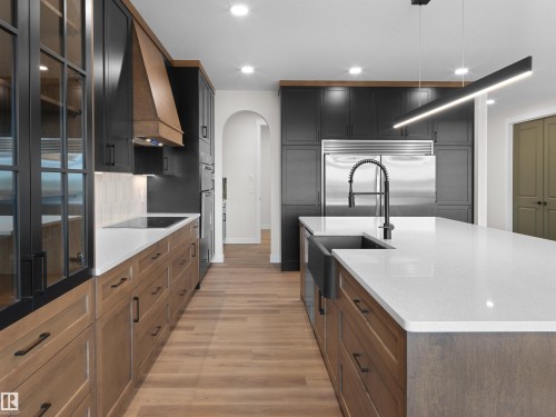 289 Jensen Lakes Boulevard, St. Albert, AB - Indoor Photo Showing Kitchen With Upgraded Kitchen