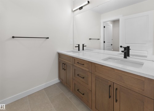 289 Jensen Lakes Boulevard, St. Albert, AB - Indoor Photo Showing Bathroom