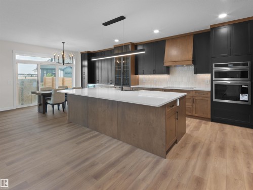 289 Jensen Lakes Boulevard, St. Albert, AB - Indoor Photo Showing Kitchen With Upgraded Kitchen