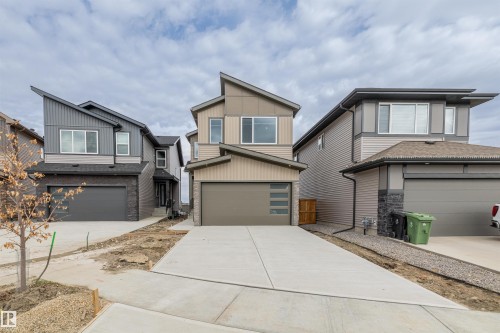 6 Enns Court, Fort Saskatchewan, AB - Outdoor With Facade