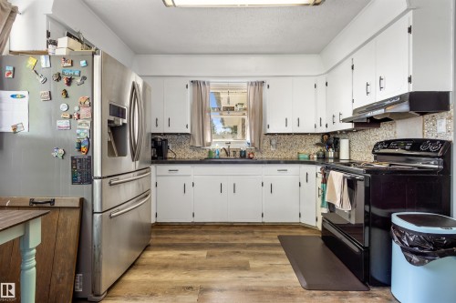 4808 43 St, Drayton Valley, AB - Indoor Photo Showing Kitchen
