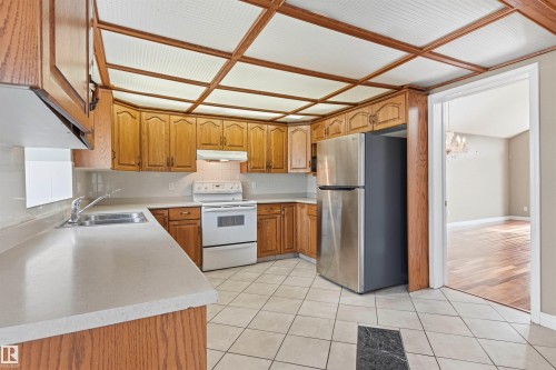 141 Kulawy Drive N, Edmonton, AB 