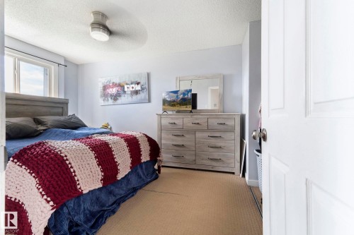 163 Cornell Crest, Edmonton, AB - Indoor Photo Showing Bedroom