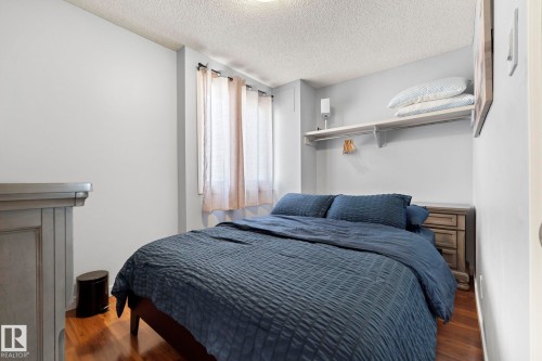 163 Cornell Crest, Edmonton, AB - Indoor Photo Showing Bedroom