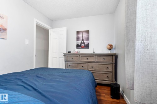 163 Cornell Crest, Edmonton, AB - Indoor Photo Showing Bedroom
