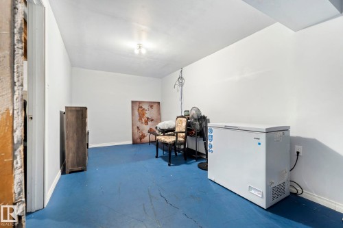 163 Cornell Crest, Edmonton, AB - Indoor Photo Showing Other Room