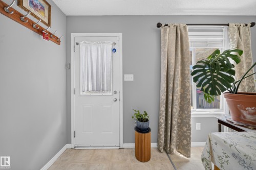 709 83 St Sw, Edmonton, AB - Indoor Photo Showing Other Room