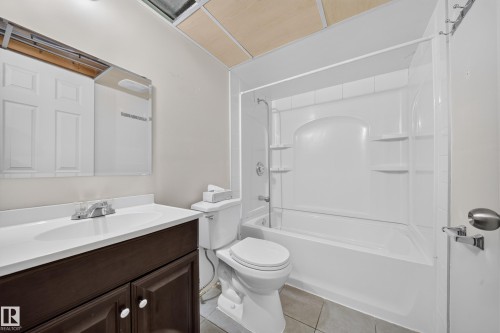 709 83 St Sw, Edmonton, AB - Indoor Photo Showing Bathroom