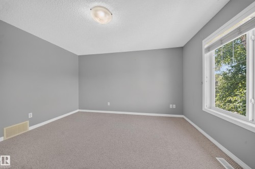 709 83 St Sw, Edmonton, AB - Indoor Photo Showing Other Room