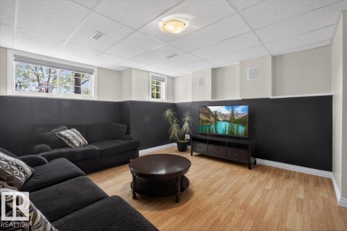 7928 10 Avenue, Edmonton, AB - Indoor