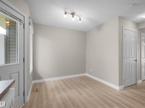 17 6032 38 Avenue, Edmonton, AB 