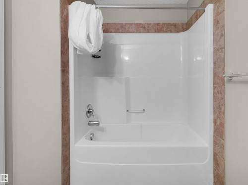 17 6032 38 Avenue, Edmonton, AB 