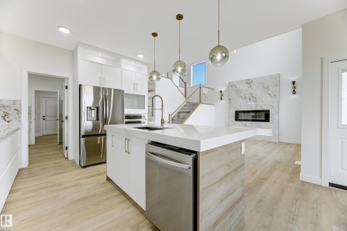 6 Sorel Avenue, Beaumont, AB - Indoor Photo Showing Kitchen With Double Sink With Upgraded Kitchen